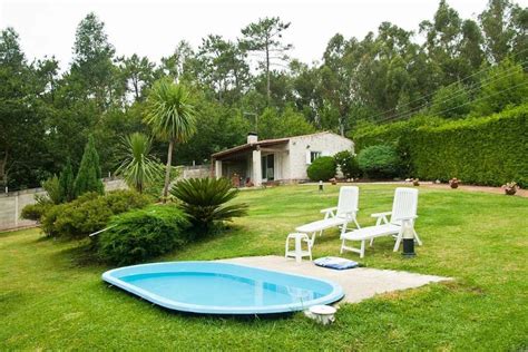 Casa rural con piscina para 4 personas en portas. Alquiler casa rural en Boiro, Galicia con piscina privada ...