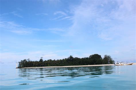 Menjelajah Pulau Lanjukang Kepingan Indah Makassar