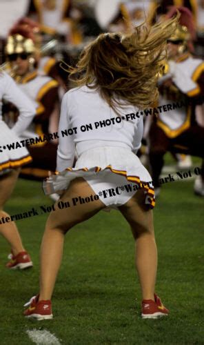 Sexy X Unsigned College Cheerleader Usc Cheer Squad Photo