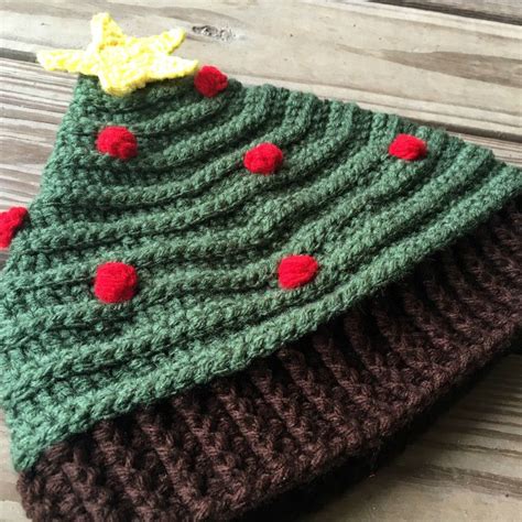 Oh Tannenbaum Christmas Tree Hat Free Crochet Pattern