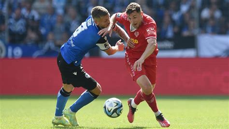 3 liga bielefeld im absteigerduell remis gegen regensburg fußball news sky sport