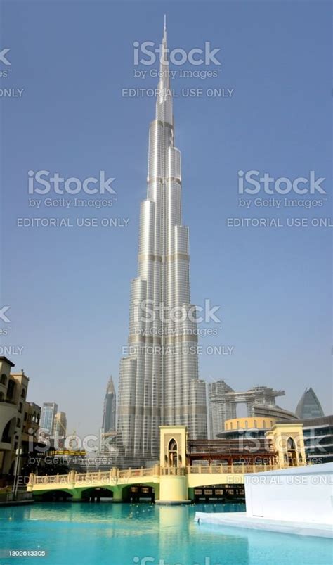 Bridge To Souk Al Bahar Burj Khalifa Hikma Tower Address Sky View