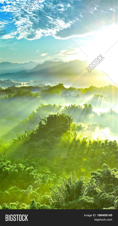 Pemandangan Alam Yang Image And Photo Free Trial Bigstock