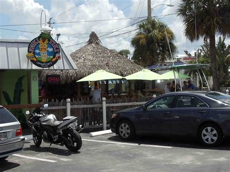captain curt s sniki tiki — florida beach bar
