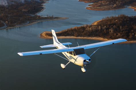 Cessna 172 Secrets Of The Skyhawk Plane And Pilot Magazine