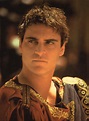 Joaquin Phoenix as Commodus in Gladiator (2000) - Joaquin Phoenix Photo ...