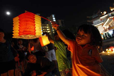 For the similar episode featured in season 2012, see year of the dragon. Burning Lanterns, BBQ and 7 Other Ways To Celebrate Mid ...