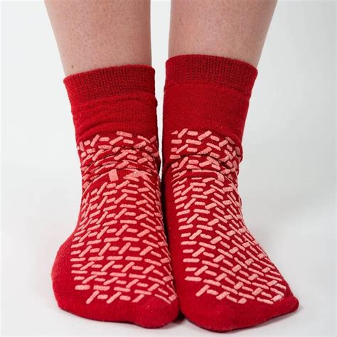 Xl Non Slip Socks For The Elderly And Patients Interweave Healthcare
