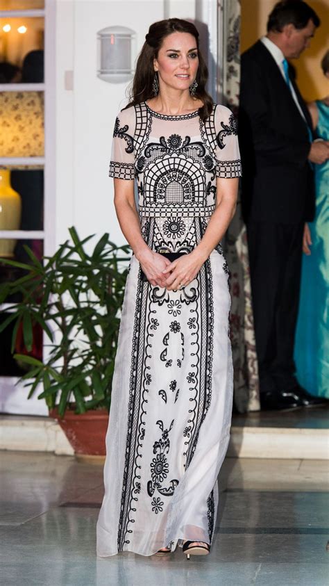 Kate Middleton Parada De Rochii Elegante Si Comode La Vizita Oficiala