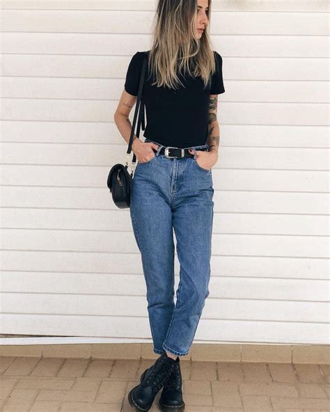 Simple Mom Jeans Outfit Mom Outfits Stylish Outfits