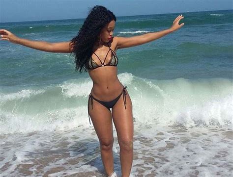 Photos Buhle Samuels Shows Off Sexy Body In Bikini Ghafla South Africa