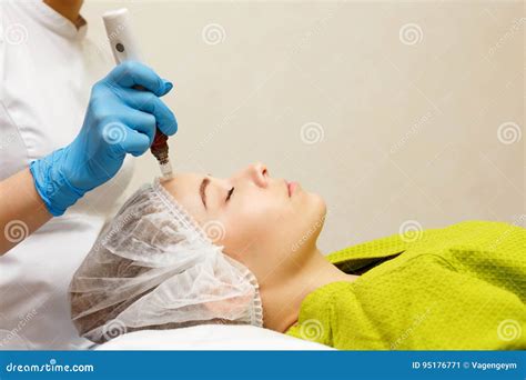 Hardware Cosmetology Mesotherapy Stock Image Image Of Facial Female