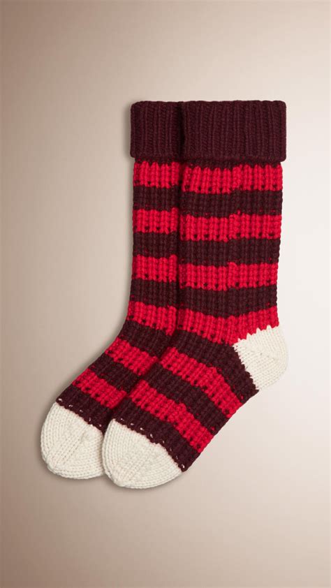 Burberry Striped Knitted Cashmere Socks In Red For Men Lyst