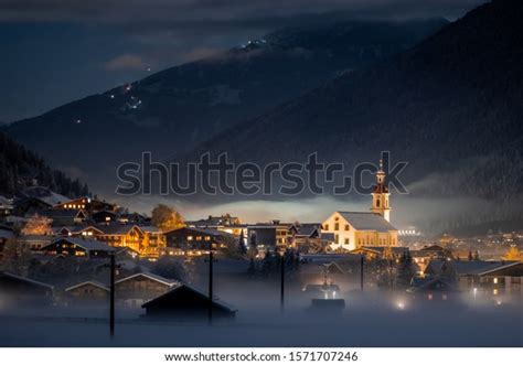Winter Night Landscape Overlooking Austrian Tyrolean 스톡 사진 1571707246