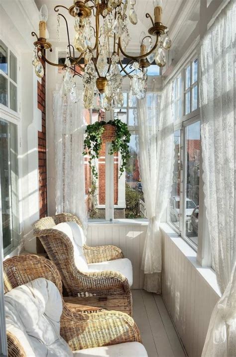 This will show you how the color will look in the bright morning sun, afternoon shadow and nighttime lamplight. 46 Smart And Creative Small Sunroom Décor Ideas - DigsDigs