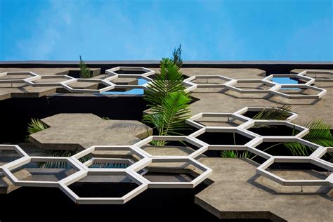 Hexagonal Facade Design Emerged As A Buffer Of Stratifying Elements