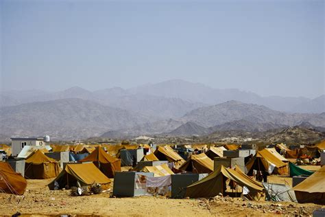 The New Humanitarian مخيمات اللاجئين والنازحين داخلياً في اليمن