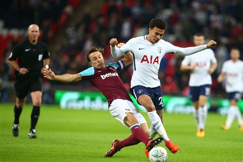 Steven bergwijn (tottenham hotspur) right footed shot from the right side of the box is close, but misses to the right. Tottenham Hotspur vs West Ham United Live Stream: Where to ...
