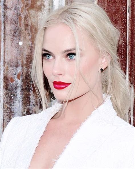 Margot Robbie On Instagram “them Red Lips ” Margot Robbie Hot Margot Robbie Margot Robbie Style