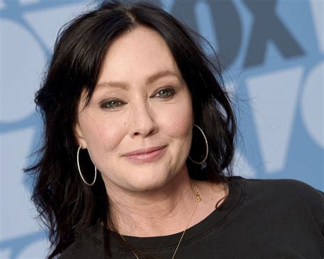 Shannen Doherty Cries During Radiation And Reveals Brain Cancer Diagnosis