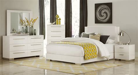 Lisle California King 4 Piece Bedroom Set In White High Gloss Lacquer