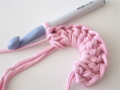 12 things every beginner crocheter needs to know crochet crochet tips for beginners how to