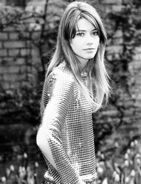 When i stumbled across a photo of françoise hardy on pinterest, i developed a serious style crush. An incredible sixties songstress and fashion icon! | Françoise | Francoise hardy, Fashion ...