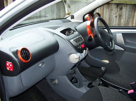 Peugeot 107 New Interior Glove Box Cover And Colour Coded Vents Speedo Cover Rev Counter