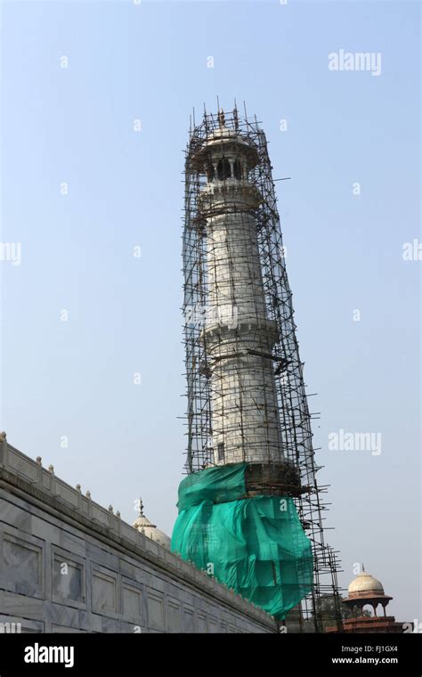 Taj Mahal White Marble Mausoleum Pillar Renovation Mughal Architecture