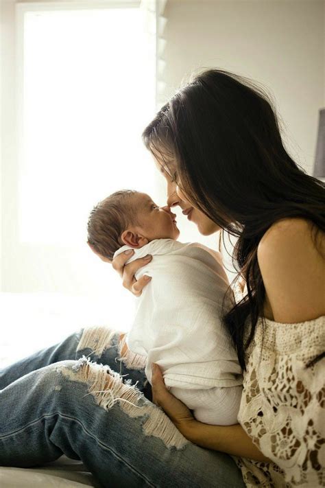 Best Mother And Baby Photoshoot Ideas At Home Newborn Baby Photos