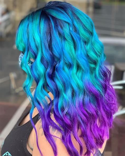 23 Incredible Examples Of Blue Purple Hair In 2020 In 2020 Mermaid