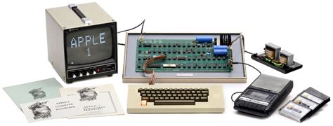 Working Apple 1 Computer With Original Packaging To Be Auctioned