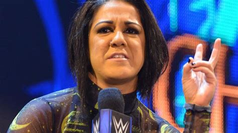 Im So Disappointed Bayley Sends Message To Wwe Hall Of Famer Ahead