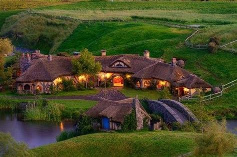 Die 3 hochwertige, modern u. Ein Dorf wie das Auenland (wohnen, Herr der Ringe, Hobbit)