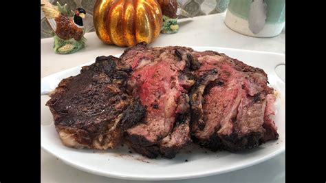 Prime rib roast, rubbed on all sides with black pepper and garlic powder, then drizzled with olive oil and cooked very rare. How to make the most epic butter based Prime rib from The ...