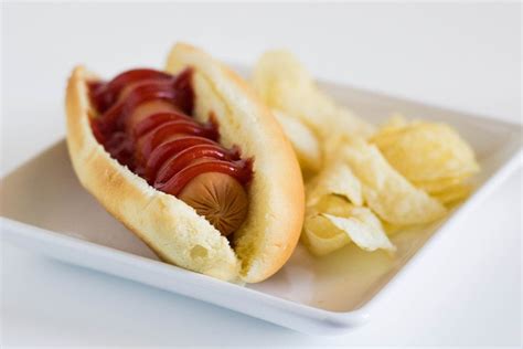 Hotdog And Chips By Mindfreshener On Deviantart Hot Dogs Food Food