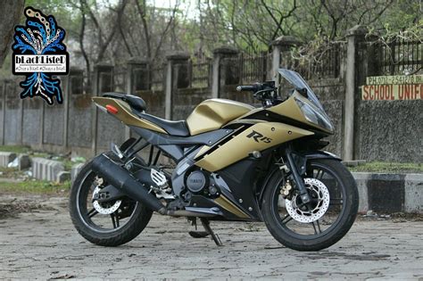 Yamaha yzf r15 v3 is a sports bike available at a price range of rs. Yamaha YZF-R15 2.0 with matt gold & black wrap looks neat