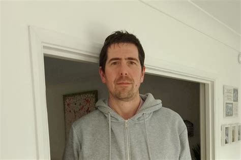 6ft 7in Man Sheds Light On What Life Is Like As Tall Person And Says