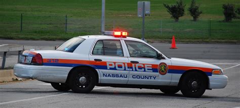 Nassau County Police Nassau County Police Car Blocking Roa Flickr