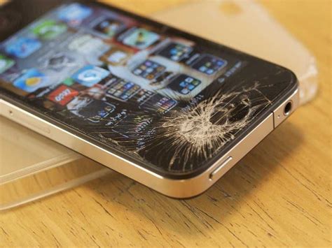 How To Fix A Cracked Iphone Screen Without Leaving Your House