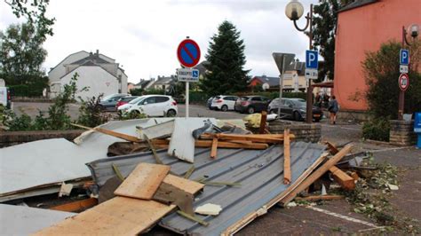 On compte en moyenne 3 à 6 tornades par an en belgique. Tornade au Luxembourg: vingt blessés, dont un grave, selon ...