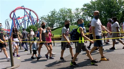 Covid 19 Crowds Flock To Six Flags Great Adventure For Opening Day