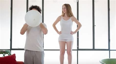 Pregnancy Time Lapse Video Mum To Bes Bump Grows As She Inhales Large White Balloon Huffpost