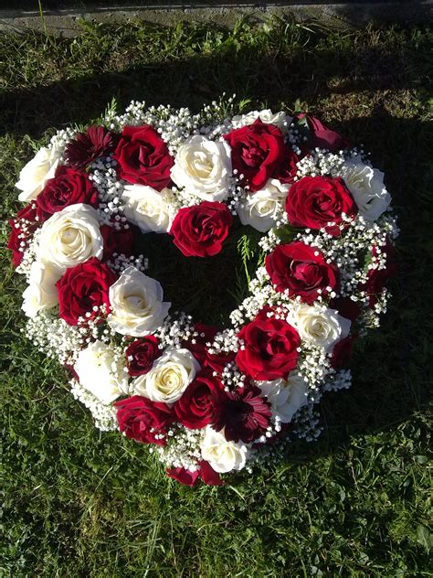Open Heart Flower Tribute | Funeral tributes, Funeral flowers, Flower heart