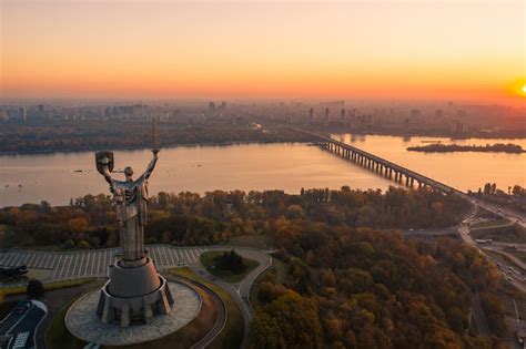 Free Photo Kiev Skyline Over Beautiful Fiery Sunset Ukraine