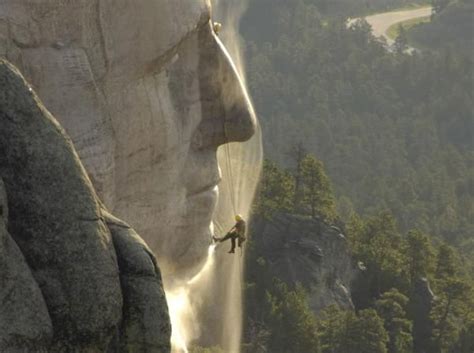 How 10 Famous Landmarks Get Clean Mount Rushmore Picture Writing Prompts Pressure Washing