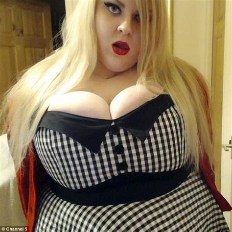 22st Vlogger Vivalakatiej Shes Proud Of Being Large And Is Hoping To