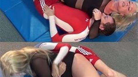 Ggweightdifference19 Hd Grappling Girls In Action Clips4sale