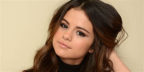 Selena Gomez Entered Rehab For Two Weeks In January To Deal With