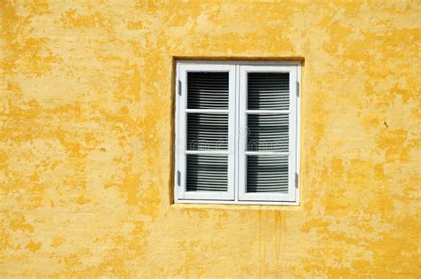 Window In Yellow Wall Stock Image Image Of Abandon Neglect 10577999